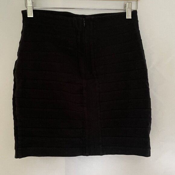 Express Design Studio Black Bandage Mini Skirt Size 4 comfortable business - Picture 4 of 7